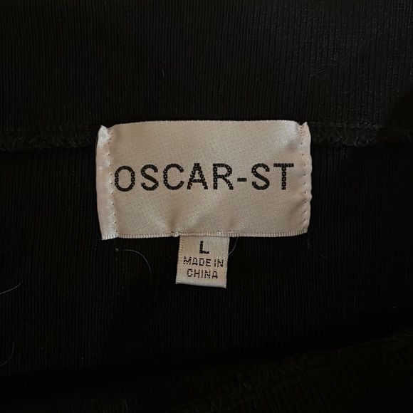 Womens Off Shoulder Black Knit Top Size Large - Picture 4 of 4